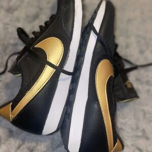 COPY - Gold Black Nike Sz10